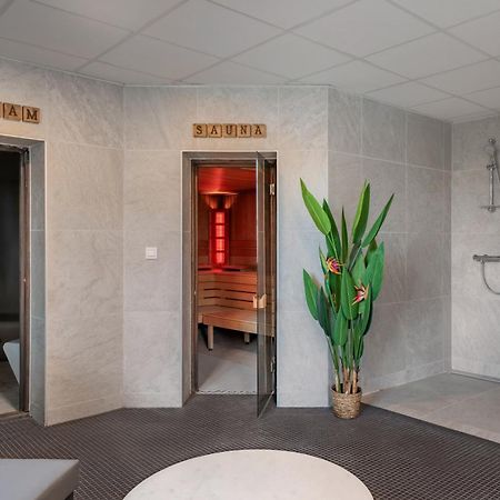 Radisson Blu Hotel, Antwerp City Centre Exterior photo